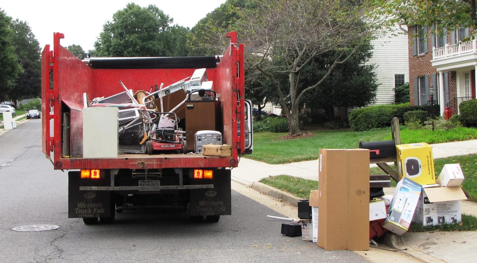 Efficient E-Waste Pickup Services Phoenix for a Cleaner Future